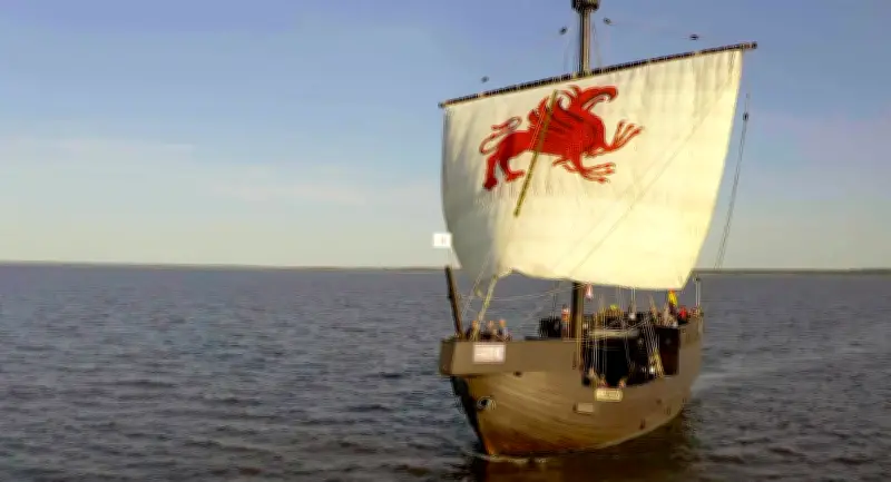 Pommernkogge "Ucra" startet zur Hansesail nach Rostock