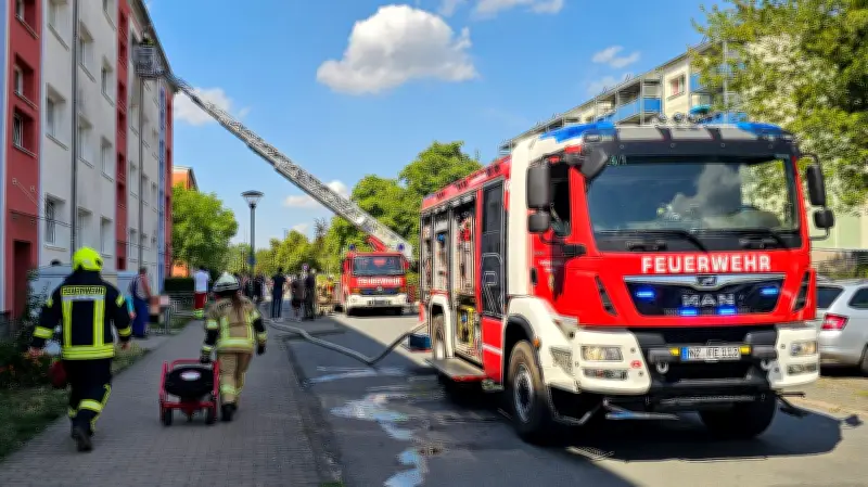 Rauchmelder warnt: Feuerwehr verhindert Küchenbrand in Neustrelitz