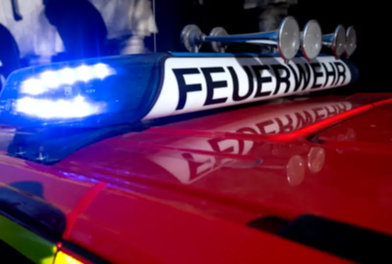 Reifenlager in Bützow brennt – Warnung vor Brandgeruch
