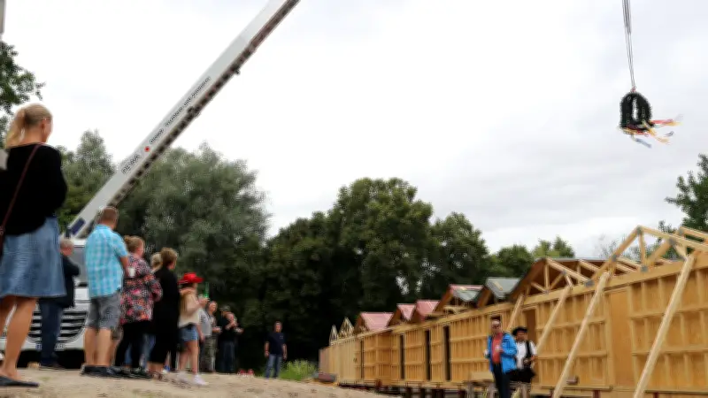 Richtfest: Neue Bootsschuppen am Oberbach in Neubrandenburg