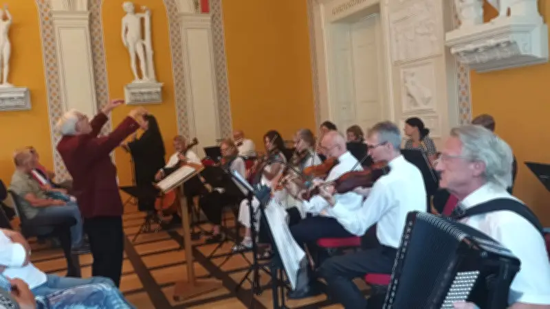 Salonorchester spielt Sommerkonzert in Neustrelitzer Orangerie