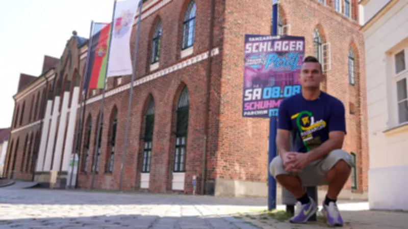 Schlagerparty mit 80er- und 90er-Hits auf dem Schuhmarkt Parchim