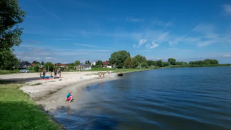 Schwesig und Dahlemann laden zum Strand-Abendbrot in Altwarp