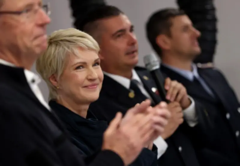 Schwesig: Zu viel Gegeneinander im Land bei Feuerwehrhaus-Einweihung