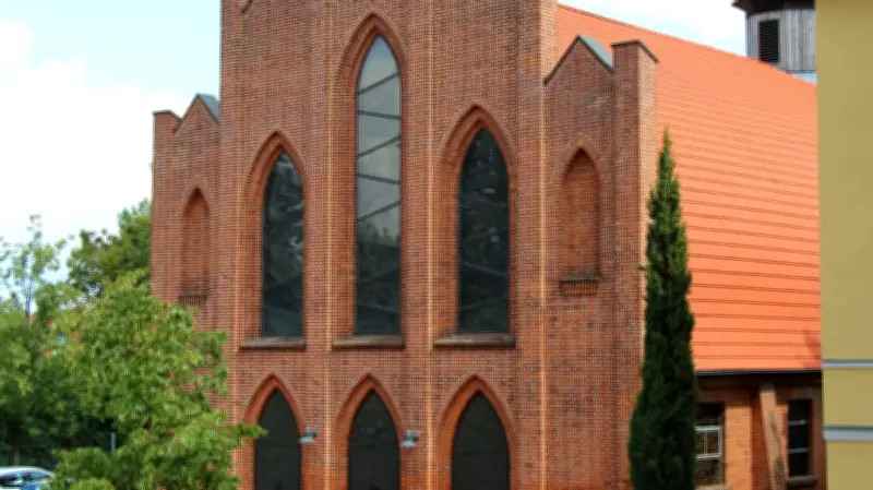 Sommerkonzert: Orgeln und Saxophone in der Heilig Kreuz Kirche Waren