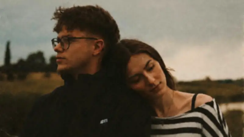 Toby Quast: Fußballer aus MV überrascht mit Musik-Karriere