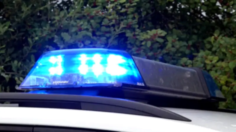Unfall in Rostock: Fünf Autos beschädigt, 180.000 Euro Schaden