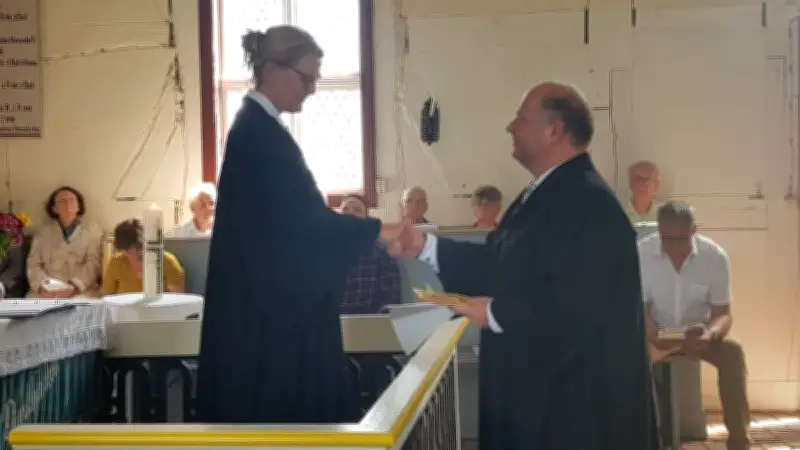 Vom Standesamt zur Kanzel: Ehrenamtlicher Prediger in Kratzeburg