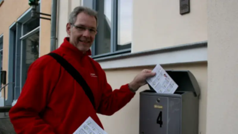 Wahlkampf ohne Riesenplakate: SPD-Mann setzt auf Abfallkalender