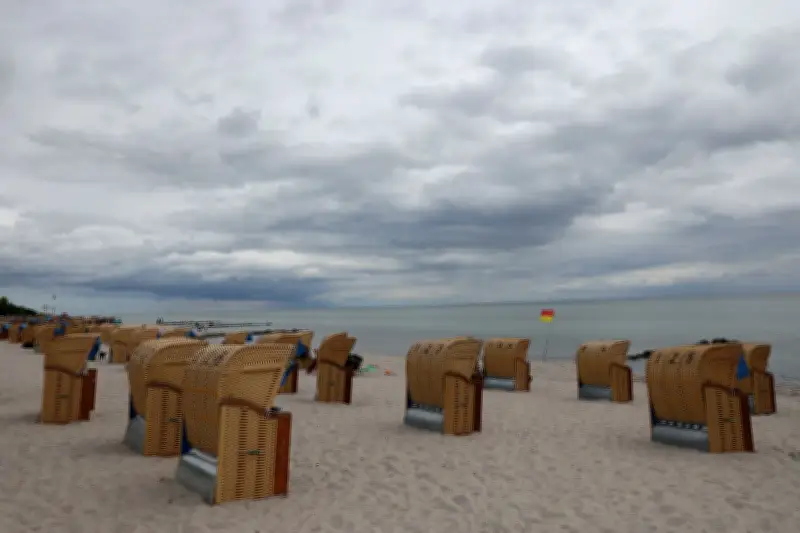Wechselhaftes Wetter im Norden: Regen, Gewitter und starke Böen