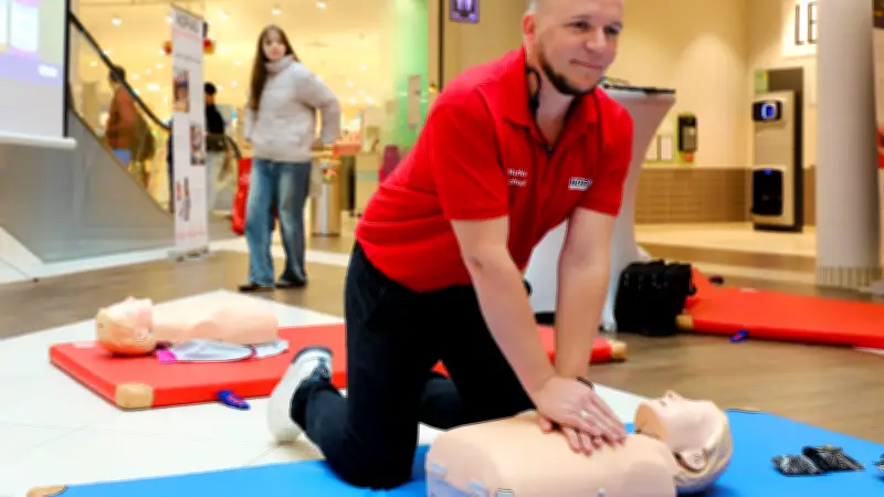 Weltrekordversuch: 80 Stunden Herzdruckmassage in Schwerin