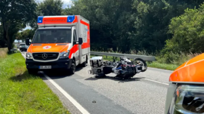 Zwei Motorradfahrer bei Unfall auf B104 bei Rosenow verletzt