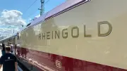 AKE-Rheingold-Kult-Zug macht Halt zur Hanse Sail in Warnemünde