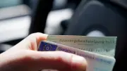 Fahrerlaubnis-Entzug: Landkreis sucht Autofahrer per öffentlicher Bekanntmachung