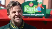 Karls-Chef: Erdbeerhäuschen-Idee kam von Schwester Ulrike
