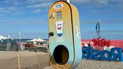 Kostenlose Sonnencreme-Spender an Ostseestränden: Pilotprojekt in Warnemünde gestartet