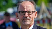 MV-Wirtschaftsminister Blank: Anteile an Firmen – Kritik an Transparenz