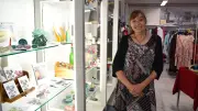 Neuer Laden in Sternberg: „Wundertüte“ lockt mit Secondhand-Mode