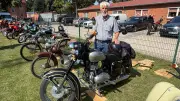 Oldtimerausstellung in Frauenmark: Egon Stahnke mit Jawa 350 dabei