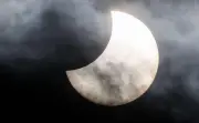 Partielle Sonnenfinsternis über MV: Wolkenfreier Himmel bot freie Sicht