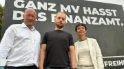 Team Freiheit startet Wahlkampf in Rostock mit schwarz-weißer Kampagne