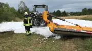 Traktorbrand in Liepgarten: 300.000 Euro Schaden, 23 Feuerwehrleute im Einsatz