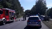 Unfall auf der B96: Fahrerin prallt in Leitplanke und wird verletzt