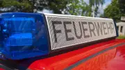 Vorfahrtsfehler in Friedland: Zwei Verletzte und 30.000 Euro Schaden