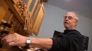 Weltstar spielt historische Winzer-Orgel beim Schönberger Musiksommer