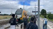 Zug fährt durch: Hunderte Reisende in Holthusen gestrandet