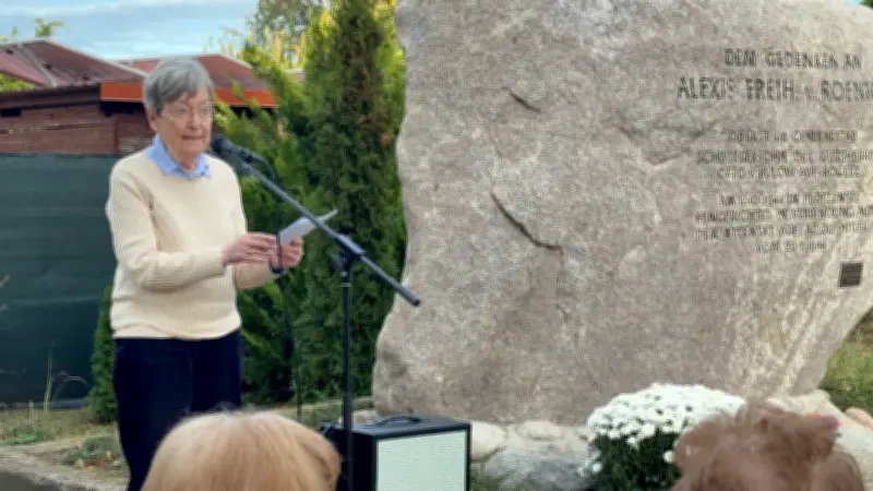 Gedenkstein in Rogeez erinnert an hingerichteten Widerstandskämpfer