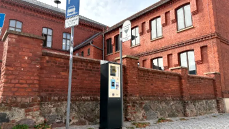 Gratis-Parken in Malchow: Neue Automaten verwirren Autofahrer