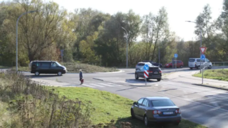 Kreisverkehr in Demmin: Zwei Tage Sperrung an der B194