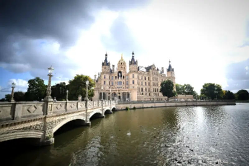 Neue Landtagsfraktionen in Schwerin kommen zusammen