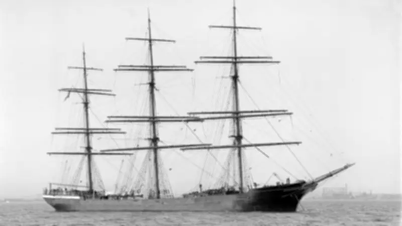 Stählerner Windjammer „Parchim“: Vom Stapel in Geestemünde bis zum Abwracken