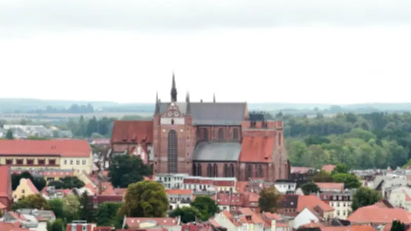 Wismar legt erste Gesamtbilanz vor: Fast eine Milliarde Euro