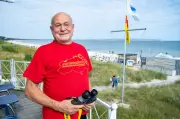 Rettungsschwimmer Holger Weiske seit 50 Jahren an Rügens Küste im Einsatz