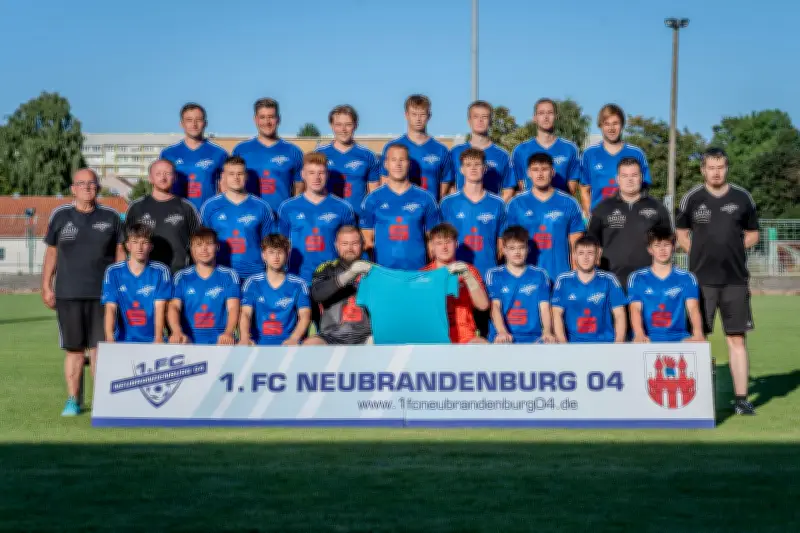 1. FC Neubrandenburg bleibt Spitzenreiter nach 6:0 gegen Warnemünde