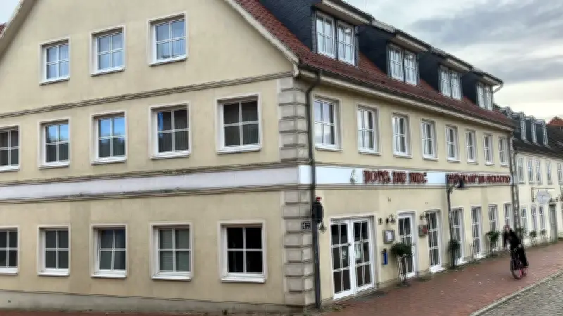 Bürger wehren sich: Kein Kinderheim im Hotel „Zur Burg“ am Marktplatz