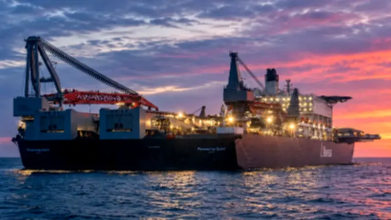Bundespolizei kontrolliert Riesenschiff „Pioneering Spirit“ auf der Ostsee