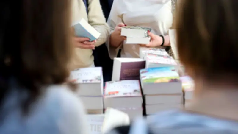 Erste Buchmesse in Boltenhagen: Lesungen und Signierstunden im Oktober