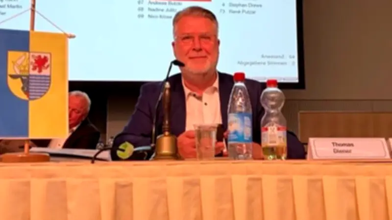Ex-CDUler Diener bleibt Kreistagspräsident und gründet BfD-Fraktion
