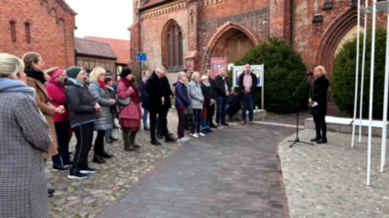 Gedenken an Friedliche Revolution: Schüler treffen Zeitzeugen in Waren