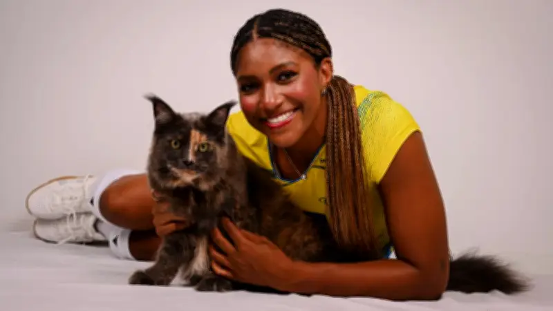 Happy End für „Chips“: Devyn Robinsons Katze kommt in Schwerin an