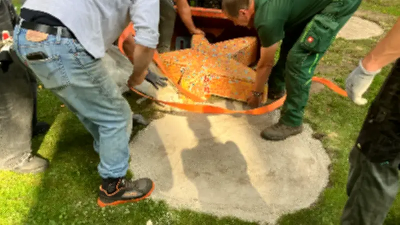 Mosaiksterne für Sternenkinder: Neuer Trostort auf Demminer Friedhof