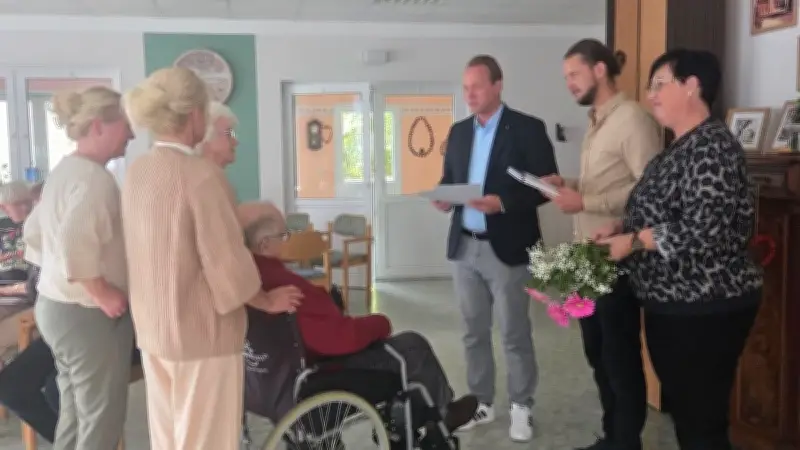Pflegekurs in Strasburg: Sieben Angehörige schließen erfolgreich ab