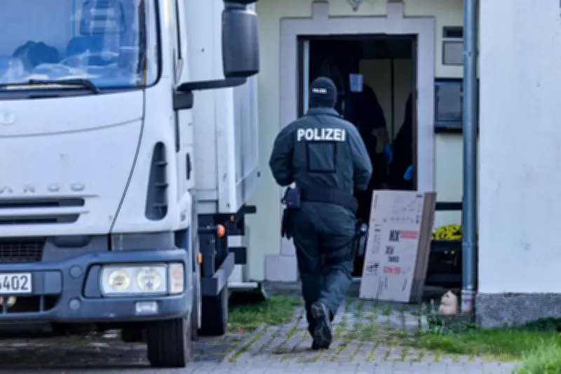 Polizeiaktion gegen Nazi-Musik: 33.000 Tonträger gefunden