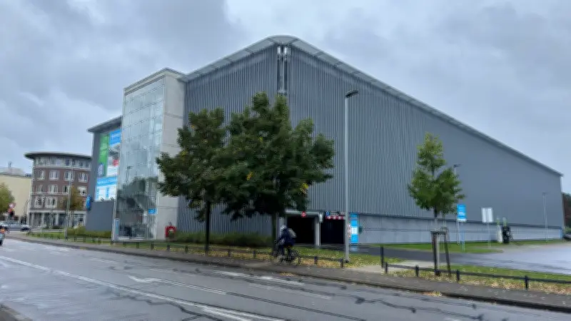 Projekt NB fordert Parkhaus-Verkauf und Streichung von Großprojekten