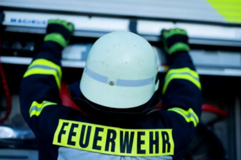 Scheune in Sukow-Levitzow brennt komplett aus – Polizei vermutet technischen Defekt