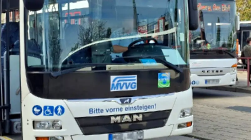 Urteil in Neubrandenburg: 1800 Euro Strafe nach Bus-Demolierung